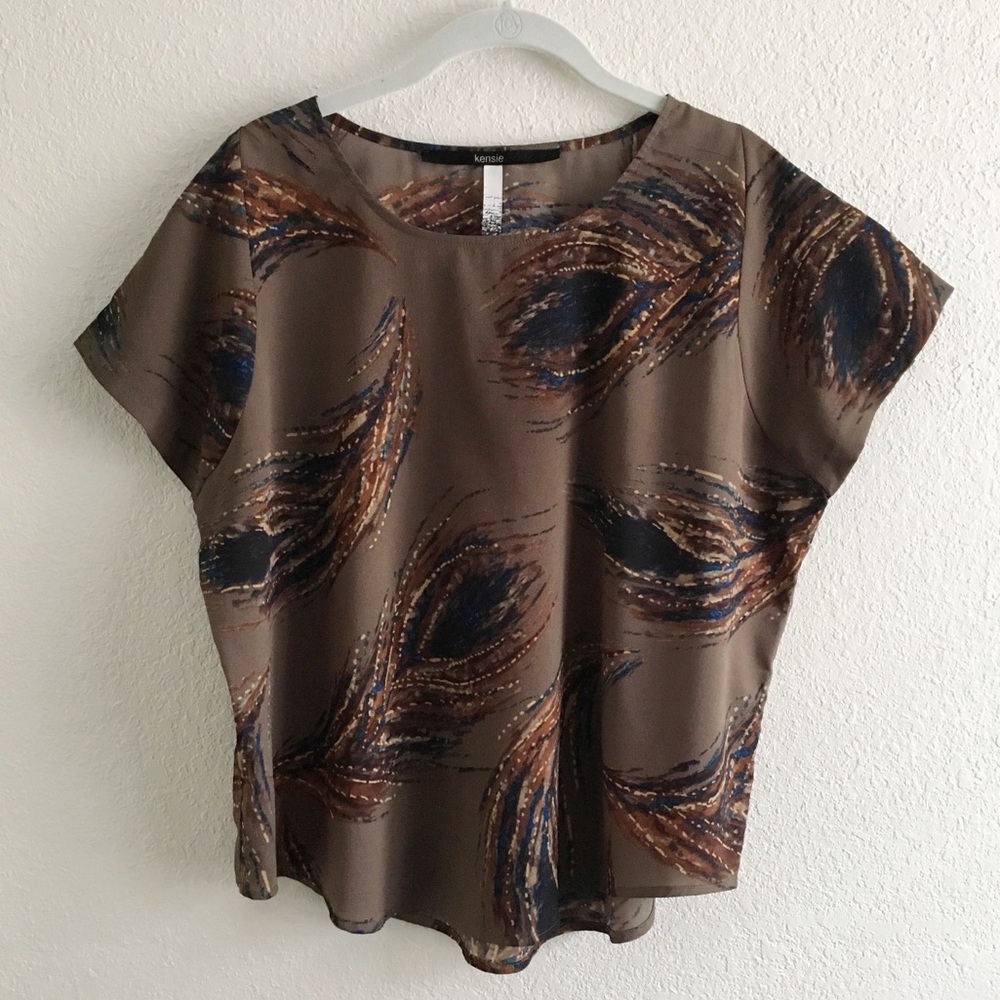 ~FINAL PRICE~ Kensie - Brown feather print blouse.